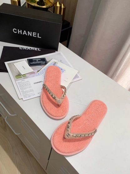 Chanel Spring New Pink Chain Flip-Flops - Image 3