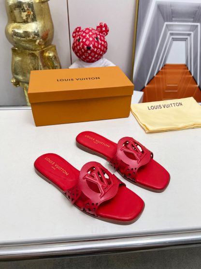 Louis Vuitton's new hollow slippers - Image 2