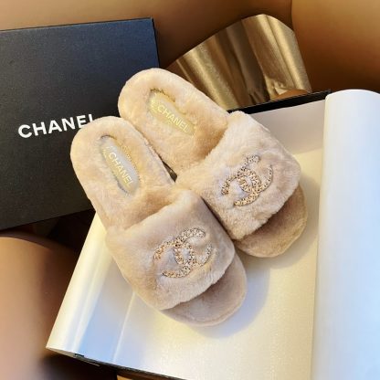 Chanel new apricot pure natural lambswool slippers - Image 3