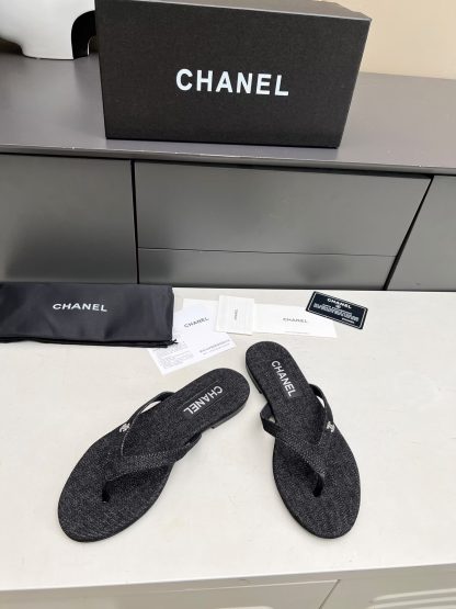 Chanel Spring/Summer Black Leather Denim Flip-Flops - Image 3