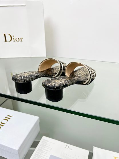 Dior ladies' monogram embroidered leather mid-heel sandals - Image 4