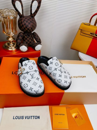 Louis Vuitton monogram bread slippers - Image 3