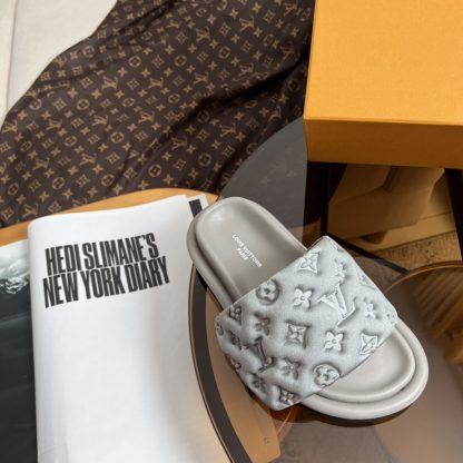 Louis Vuitton embossed silk slippers - Image 3