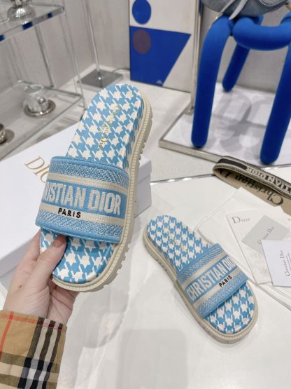 Dior new thick-soled embroidered sandals - Image 3