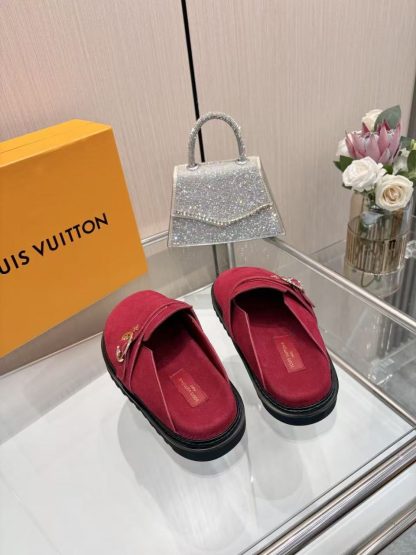 Louis Vuitton winterbreak comfert flat slides - Image 3