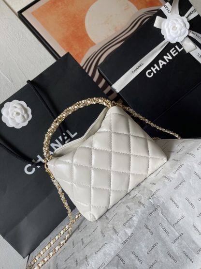 Chanel exquisite and cute lunch box bag Hobo with woven handle - Image 4