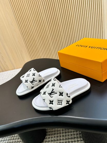 Louis Vuitton Pool Pillow Comfort Slide Sandals - Image 4