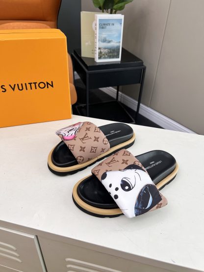 Louis Vuitton ol llow comfort flat sandals - Image 4