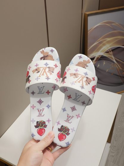 Louis Vuitton low-top flip flops - Image 5