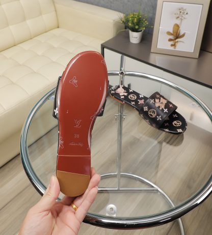 Louis Vuitton low-top flip flops - Image 4