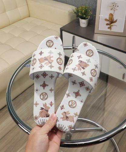 Louis Vuitton low-top flip flops - Image 5