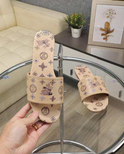 Louis Vuitton low-top flip flops - Image 4