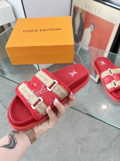 Louis Vuitton high-end men's summer slippers - Image 4