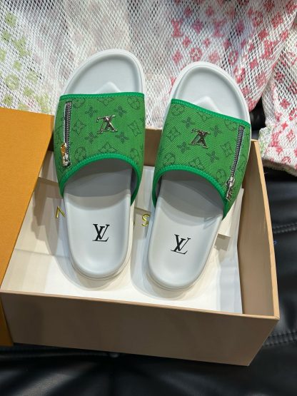 Louis Vuitton high-end men's summer slippers - Image 4