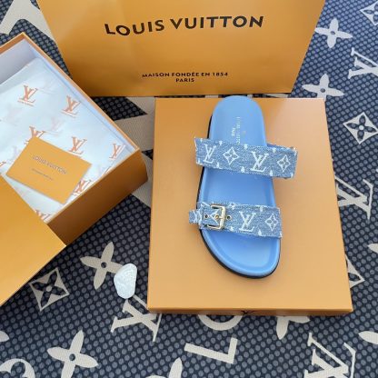 Louis Vuitton classic flip flops - Image 4