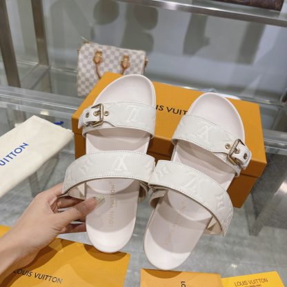 Louis Vuitton Spring and Summer New Slippers - Image 12