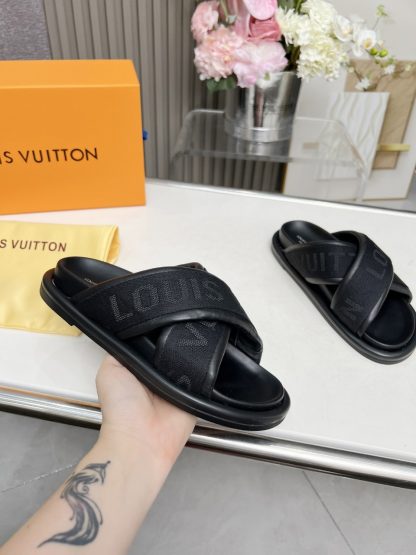 Louis Vuitton Spring and Summer New Slippers - Image 4
