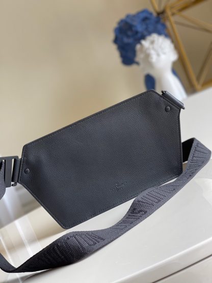 Louis Vuitton men's new aerogram shoulder bag - Image 4