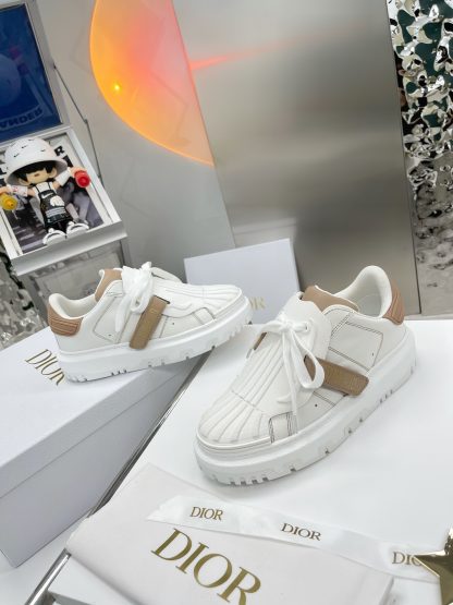 Dior shell toe white shoes - Image 4