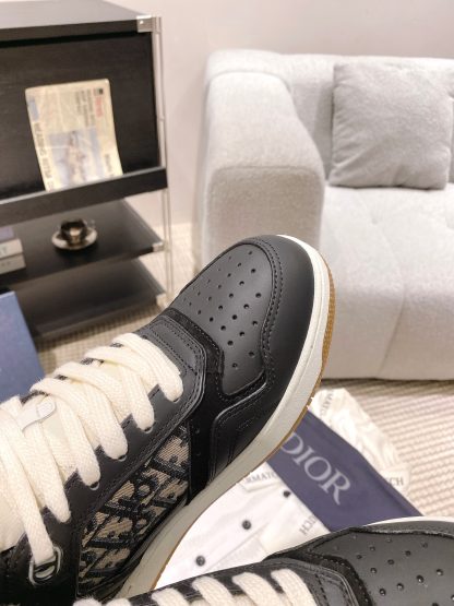 Dior high-top classic casual popular sneakers - Image 4