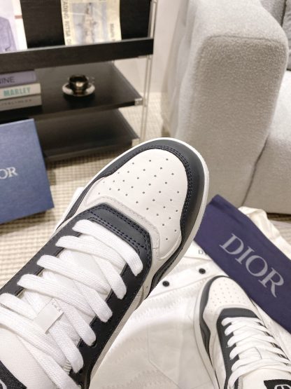 Dior classic casual black and white sneakers - Image 4