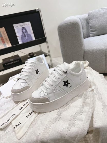 Dior's new thick-soled white shoes - Image 4