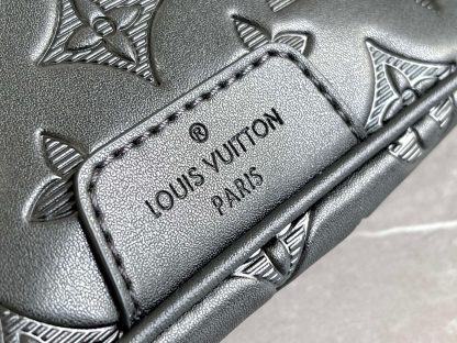 Louis Vuitton Bags DISCOVER Waist Bag - Image 4