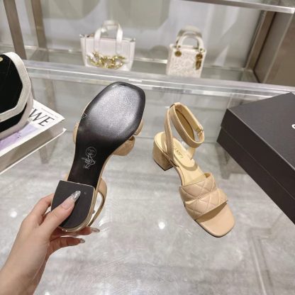 Chanel Spring/Summer new classic apricot mixed sheepskin sandals, heel height 5cm - Image 4