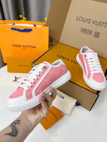 Louis Vuitton's latest canvas shoes - Image 5