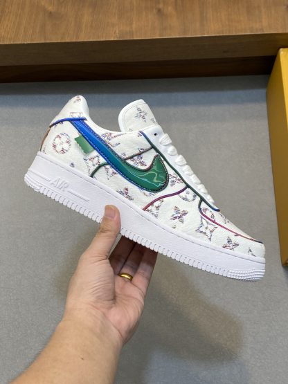 Louis Vuitton casual sneakers - Image 4