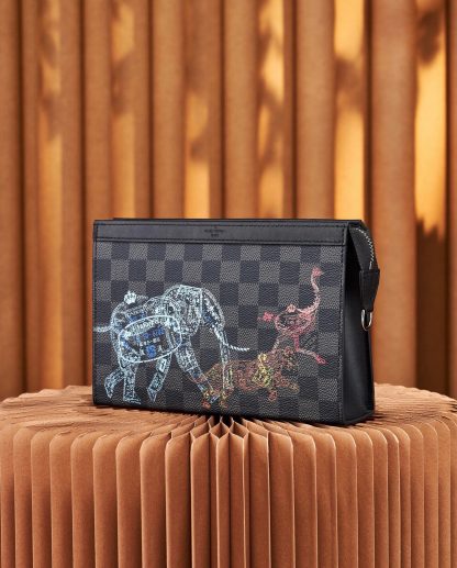 Louis Vuitton Clutch Crossbody Bag Dual-purpose Gaston Wearable Wallet Handbag - Image 4