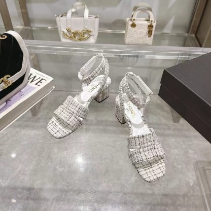 Chanel black and white spring and summer new embroidered Linge classic sandals heel height 5cm - Image 4