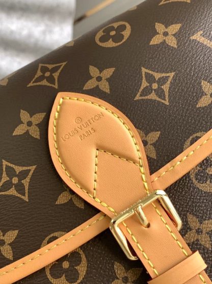 Louis Vuitton old flower apricot vintage bag series DIANE handbag - Image 4