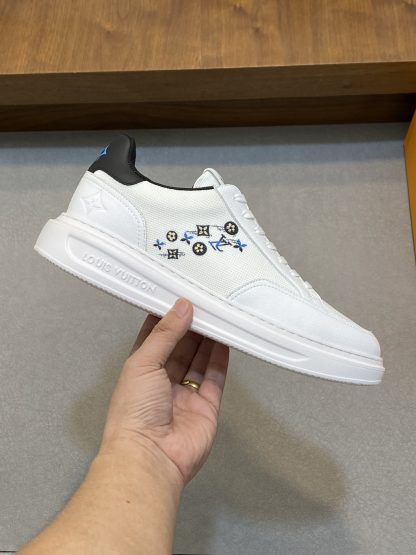 Louis Vuitton Men's Classic Casual Sneakers - Image 4