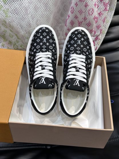 Louis Vuitton men's high-end casual sports shoes - Image 4