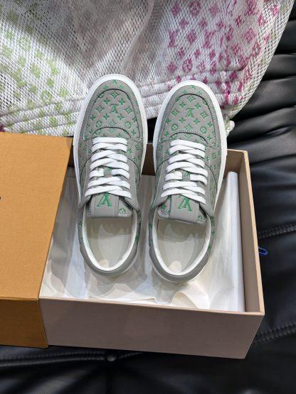 Louis Vuitton men's high-end casual sports shoes - Image 4