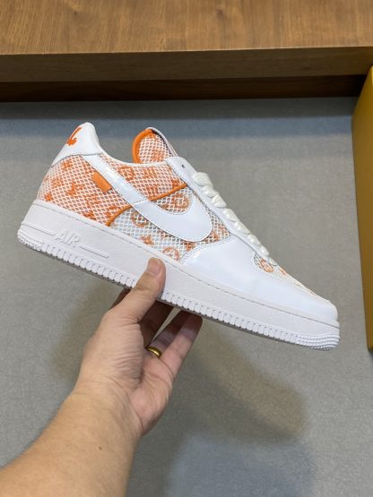 Louis Vuitton co-branded casual sneakers - Image 4
