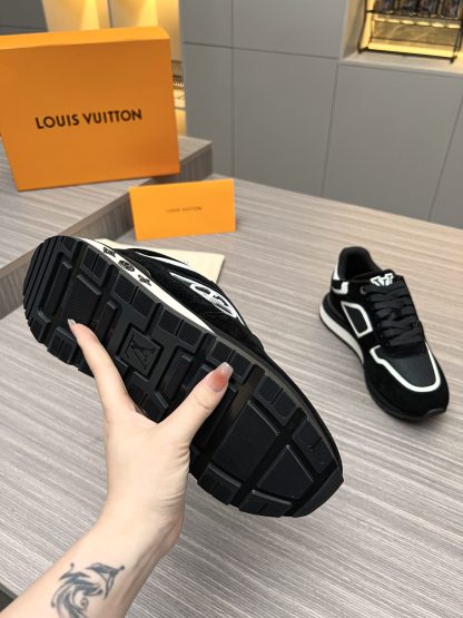 Louis Vuitton Spring/Summer New Runaway Men's Breathable Sports Shoes - Image 5