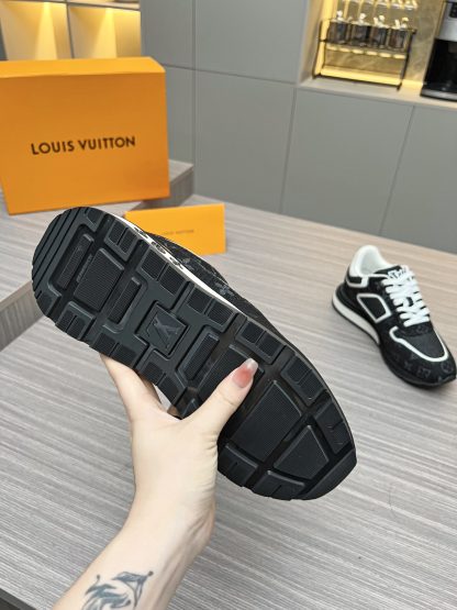 Louis Vuitton new runaway men's breathable sneakers - Image 5