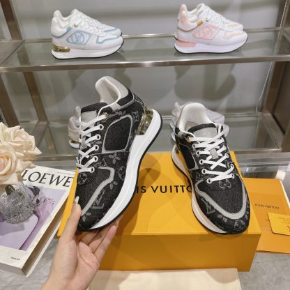 Louis Vuitton Neo Run Away sneakers - Image 5