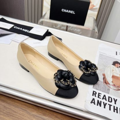 Chanel Spring/Summer Dancing Shoes Series Small Round Toe Apricot Flat Sandals Heel Height 1.5cm - Image 4
