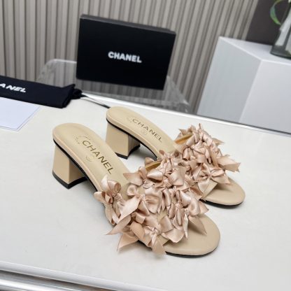 Chanel Spring/Summer Dancing Shoes Collection Slim Custom Flower Apricot Chunky Heel Sandals Heel Height 5cm - Image 4