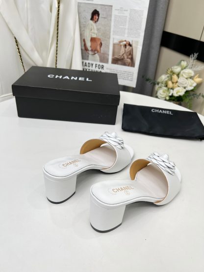 Chanel White Custom Printed Fabric Lambskin Sandals - Image 4