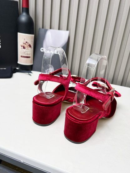Chanel red spring and summer celebrity temperament super durable thick heel sandals - Image 4