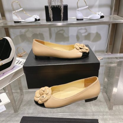 Chanel Early Spring Camellia Series Apricot Full Cover Sandals - Image 4