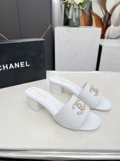 Chanel 2025 new white fabric sheepskin thick heel sandals - Image 4