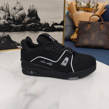 Louis Vuitton Trainer Velcro Low-top Sneakers - Image 4