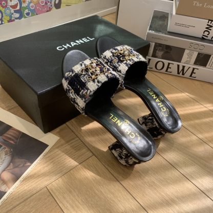 Chanel spring and summer new black goddess elegant and durable thick heel sandals - Image 4