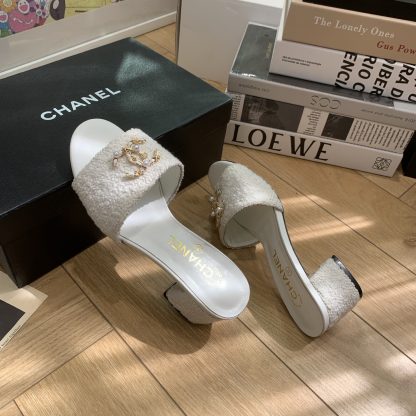 Chanel spring and summer new white goddess elegant and durable thick heel sandals - Image 4