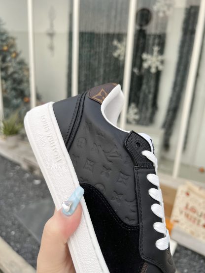 Louis Vuitton Nautical Embroidered Sneakers - Image 4